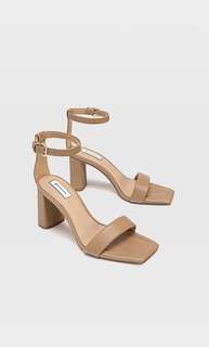 Stradivarius Босоножки На Каблуке С Ремешком На Щиколотке Бежевый 39