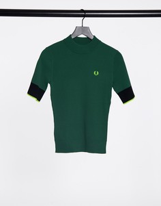 Зеленая трикотажная водолазка с контрастными манжетами Fred Perry-Зеленый