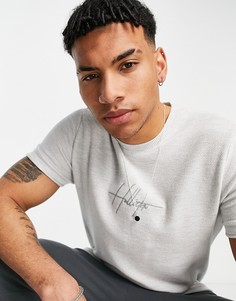 Серый трикотажный топ с короткими рукавами и логотипом спереди Hollister