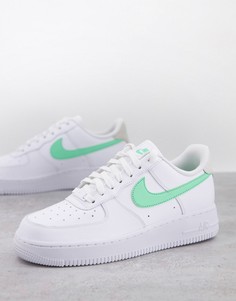 Белые кроссовки с зелеными вставками Nike Air Force 1 07-Зеленый цвет