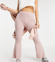 Пыльно-розовые расклешенные брюки в рубчик с волнистым краем ASOS DESIGN Petite-Розовый цвет