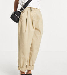 Широкие зауженные книзу брюки со складками спереди серо-коричневого цвета ASOS DESIGN Petite-Нейтральный