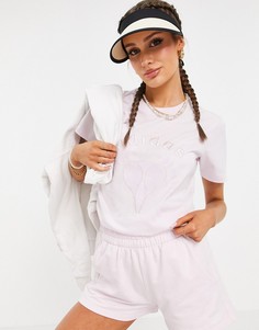 Жемчужно-розовая футболка с логотипом adidas Originals Tennis Luxe-Розовый цвет