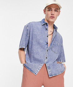 Джинсовая рубашка в стиле oversized с короткими рукавами и эффектом кислотной стирки ASOS DESIGN-Голубой