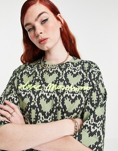 Зеленая футболка свободного кроя со сплошным принтом в виде сердечек Love Moschino-Зеленый цвет