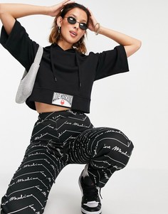 Черный свитшот с капюшоном и короткими рукавами Love Moschino