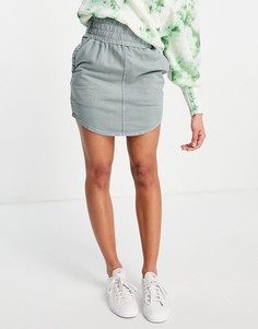 Шалфейно-зеленая трикотажная мини-юбка с широким присборенным поясом ASOS DESIGN-Зеленый цвет