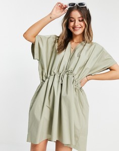 Платье мини из хлопка цвета хаки с присборенной талией и юбкой ASOS DESIGN-Зеленый цвет
