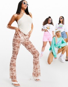 Сетчатые прозрачные расклешенные брюки с абстрактным принтом ASOS DESIGN-Многоцветный
