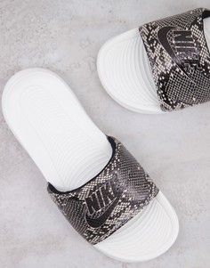Серые шлепанцы со змеиным принтом Nike Victori-Серый