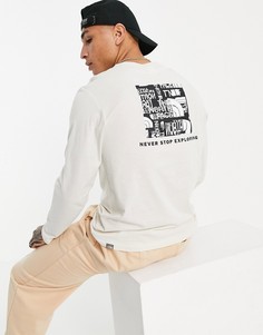 Белый лонгслив с логотипом The North Face Distorted