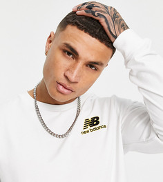 Белый лонгслив с логотипом New Balance – эксклюзивно для ASOS