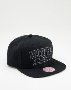 Черная бейсболка с прямоугольной надписью Mitchell & Ness-Черный