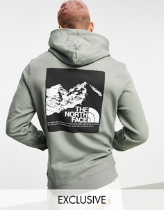 Худи цвета хаки с принтом на спине The North Face – эксклюзивно на ASOS-Зеленый цвет