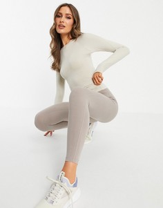 Уплотненный лонгслив из легкого компрессионного трикотажа ASOS 4505-Светло-бежевый