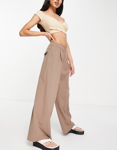 Брюки с заниженной талией ASOS DESIGN-Коричневый цвет