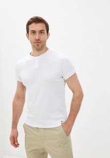 Футболка Colins