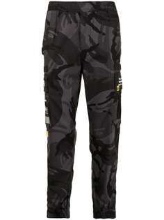 AAPE BY *A BATHING APE® спортивные брюки с камуфляжным принтом