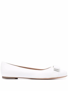 Salvatore Ferragamo балетки с бантом и логотипом