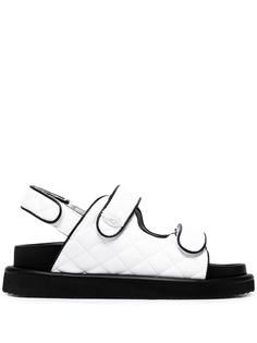 Kurt Geiger London стеганые сандалии Orson