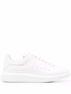 Alexander McQueen кроссовки Oversized на шнуровке
