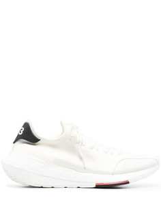 Y-3 кроссовки с логотипом на заднике