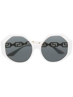 Versace Eyewear солнцезащитные очки в шестиугольной оправе с декором Greca