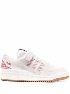 adidas кроссовки из коллаборации с Arwa Al Banawi