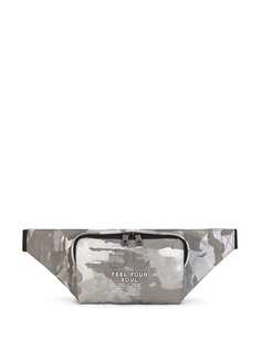 Dolce & Gabbana поясная сумка с камуфляжным принтом