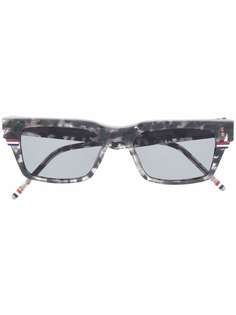 Thom Browne Eyewear солнцезащитные очки черепаховой расцветки