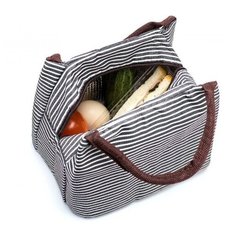 Термосумка для ланч-бокса в полоску «ГОРЯЧИЙ ОБЕД» черная Bradex TK 0260