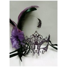 Металлическая фиолетовая маска Giglio с перьями сбоку Giacometti