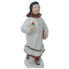 Скульптура. Императорский фарфоровый завод. Якутка с цветком. 19 см.