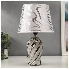 Лампа настольная Risalux Е14, 40 Вт, бело-хромовый, 20*20*33 см