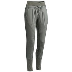 Брюки женские для походов NH500 Slim, размер: 40 (L31), цвет: Пепельный Хаки/Пепельный Хаки QUECHUA Х Декатлон Decathlon