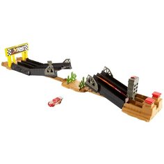 Трек Mattel Тачки Drag racing playset GFM09