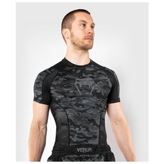 Рашгард мужской, компрессионная футболка Venum Defender Short Sleeve Rashguard - Dark camo разноцветный полиэстер VENUM-03800-498 размер L