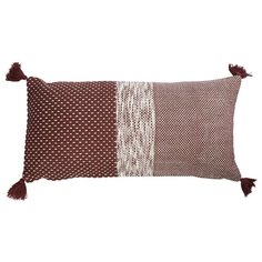 Подушка декоративная бордового цвета крупной вязки из коллекции Ethnic, 30х60 см Tkano