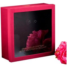 Коробка подарочная Yiwu Zhousima Crafts квадратная с окном 26.5 х 26.5 х 10 см красный