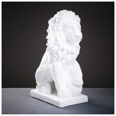 Фигура "Лев сидя с шаром" белый 31х19х45см 3967681 Хорошие сувениры