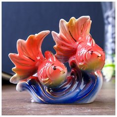 Сувенир керамика "Золотые рыбки на волне" цветные, с золотом 10х11х9 см 3937549 Сима ленд