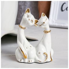 Сувенир керамика "Белые кот и кошка в цветок, ошейник из страз" 12х9х4,5 см 3743028 Сима ленд