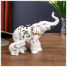 Сувенир керамика "Слон с цветной попоной и слонёнком" белый с золотом, стразы 16х17,5х9 см 4050947 Сима ленд