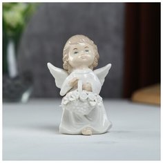 Сувенир керамика "Ангел-малыш в белом платье с корзиной цветов" 11,5х6,5х7,5 см 3640557 Сима ленд