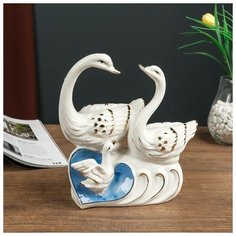 Сувенир керамика "Семейство лебедей на волне" белые 21х10х22 см 4641614 Сима ленд