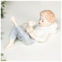 Сувенир керамика "Мальчик с щеночком" 10,5х20х9,5 см 5240705 Сима ленд