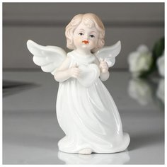 Сувенир керамика "Ангелочек в белой тоге с сердечком" 12х9х5,5 см 4838736 Сима ленд