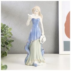 Сувенир керамика "Девушка с голубем в руках" 23х8,5х7,5 см 1971430 Сима ленд