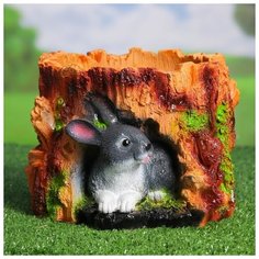 Фигурное кашпо "Заяц в пеньке" 22*22*16см 524040 Хорошие сувениры