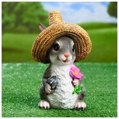 Садовая фигура "Зайка в соломенной шляпе с цветочком" 12х13х21,5см 4793741 Хорошие сувениры